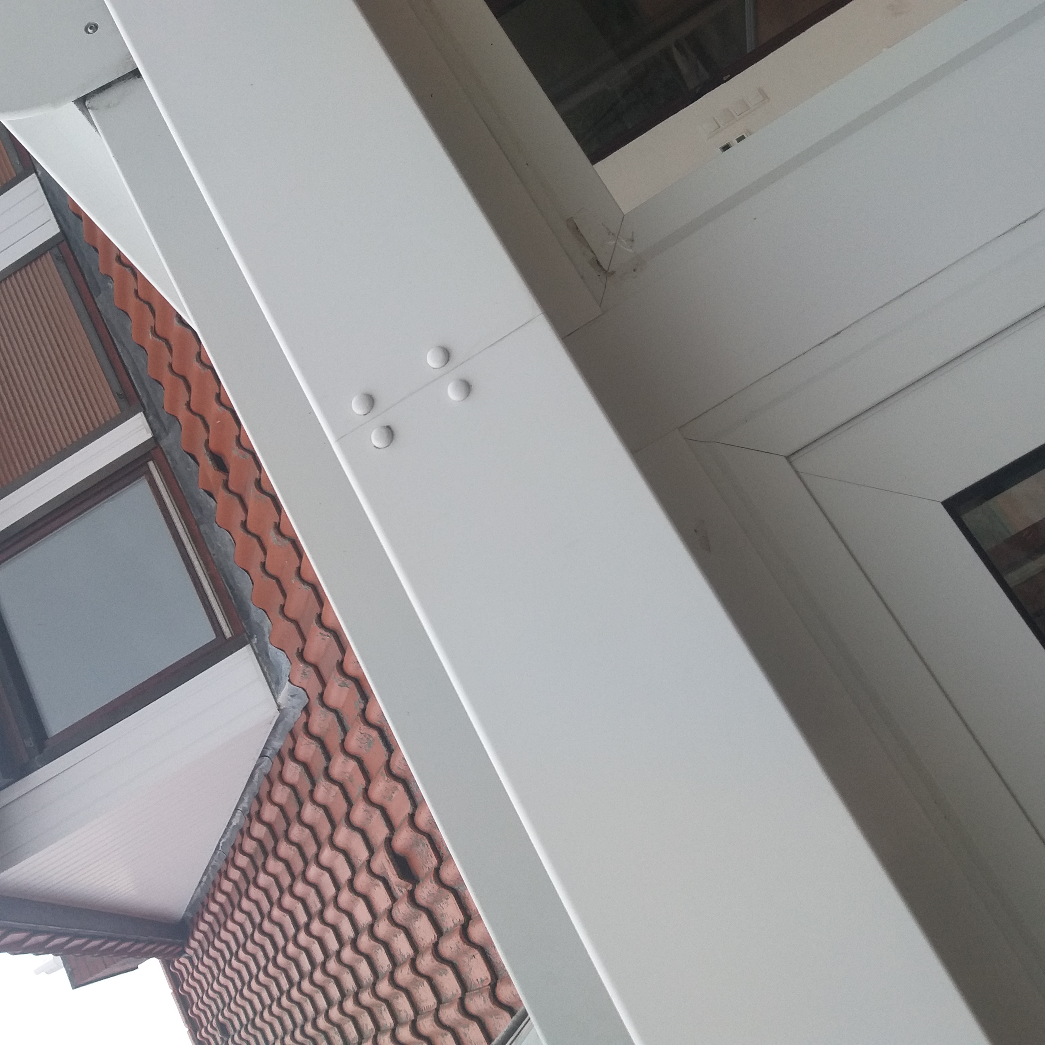 Light, white and tight scandinavian design